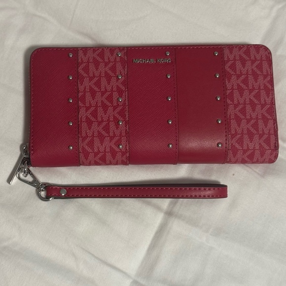 Micheal by Michael Kors NWT VIBRANT Red Studded Leather Wristlet Wallet! - Picture 1 of 8
